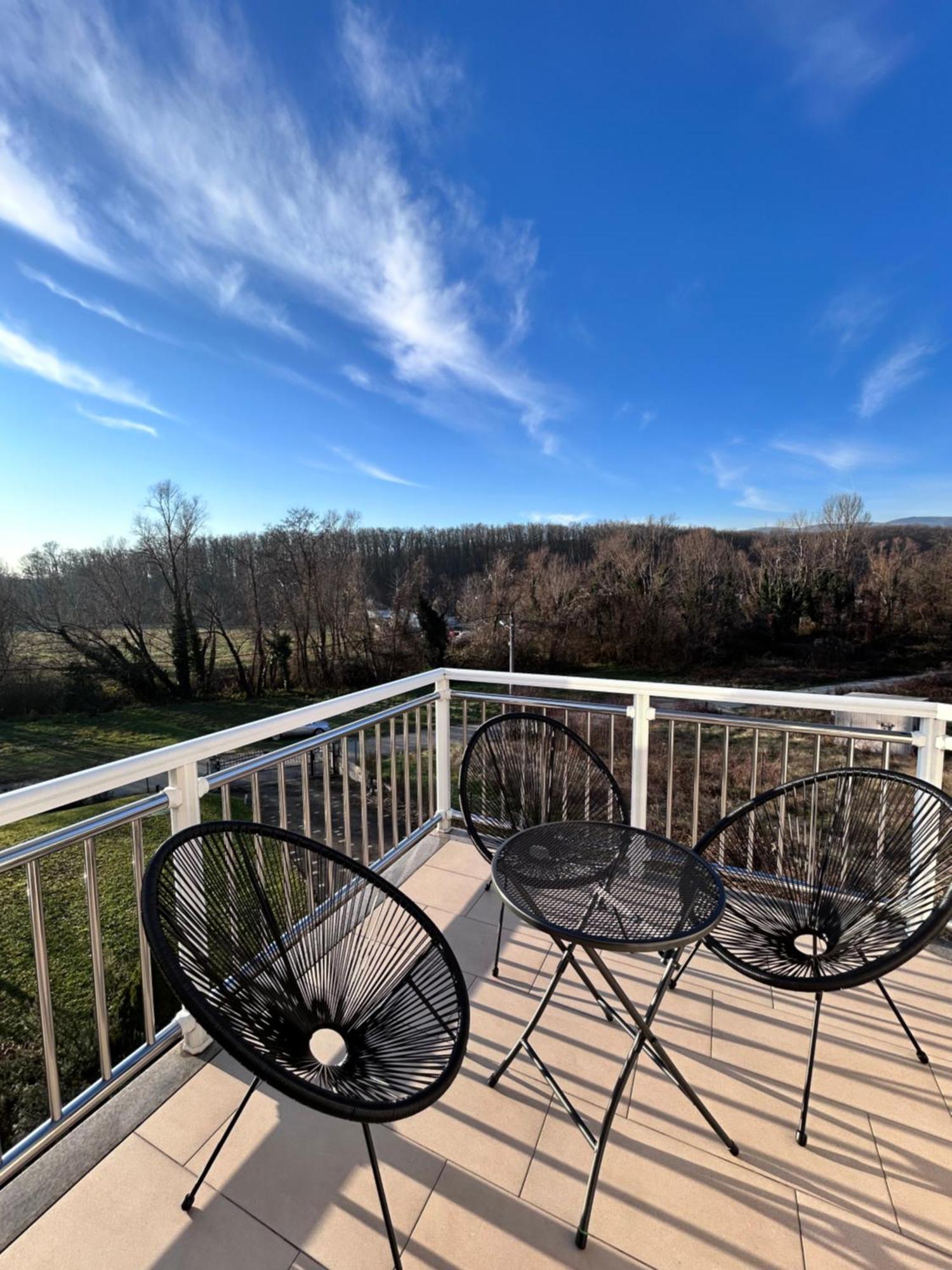 Astarea - Luxe Penthouse In Nature - Jacuzzi - Free Private Parking - Terrace & Balcony - Peace Zágráb Kültér fotó